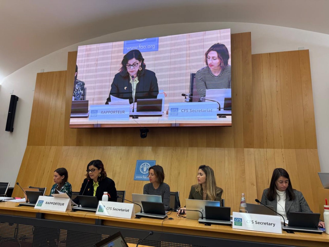 Roma, 19/03/2026. Colombia reafirma su liderazgo en la agenda internacional de seguridad alimentaria y nutrición al encabezar, a través de su Representante Permanente ante las agencias de Naciones Unidas en Roma, la embajadora Jhenifer Mojica, la segunda reunión del Grupo de Trabajo de Composición Abierta (OEWG) del Comité de Seguridad Alimentaria Mundial (CSA), centrada en la convergencia de políticas para la construcción de sistemas alimentarios resilientes.  El encuentro contó con la participación activa